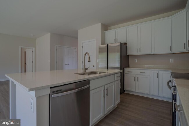 Building Photo - 79 Spatterdock Rd