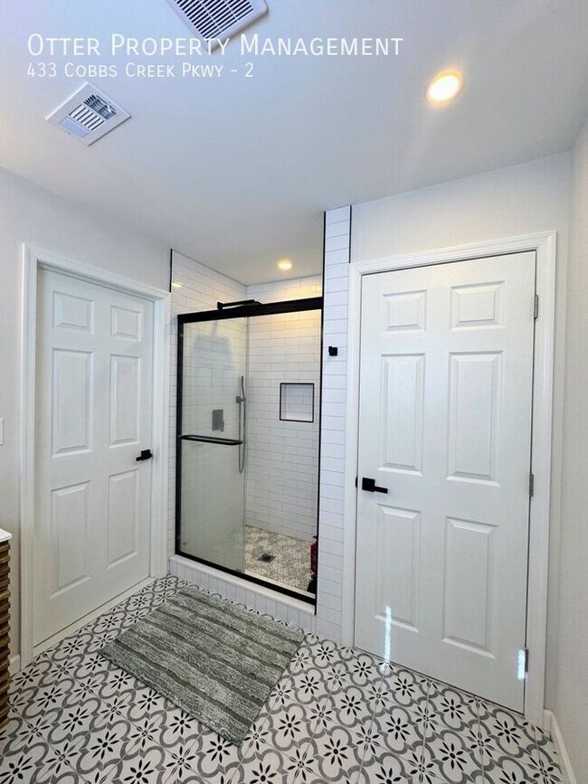 Building Photo - 433 Cobbs Creek Pkwy