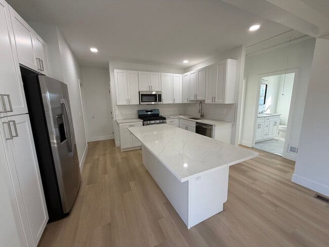 Building Photo - Brand new 3bed 2bath Single Family Home