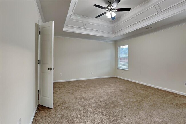 Building Photo - 1595 Stephens Pond View