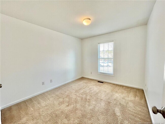 Building Photo - 332 Juno Dr