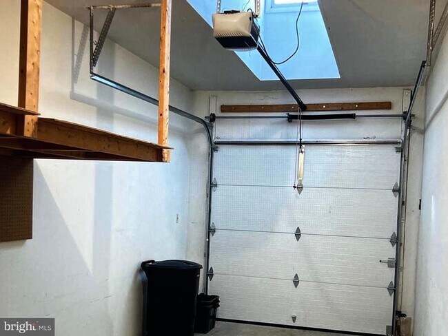 Building Photo - 7256 Glen Hollow Ct