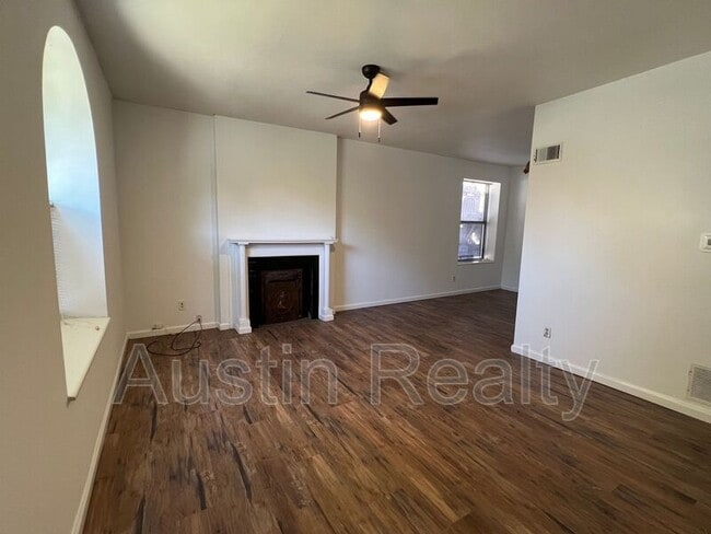 Building Photo - 348 N Newstead Ave