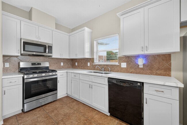 Building Photo - 5006 Mossy Bridge Dr