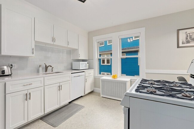Building Photo - 54 Edgecliff Rd