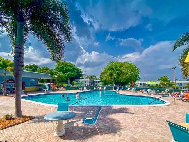 Building Photo - 3362 Cynthia Ln