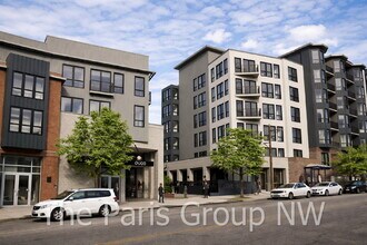 Building Photo - 1 MO FREE - Fab CapHill Condo * Ideal Location! Tons of Amenities! Fresh Paint & New Flooring! Ne...