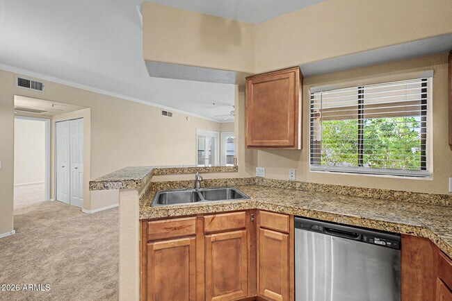 Building Photo - 15095 N Thompson Peak Pkwy