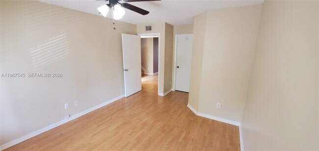 Building Photo - 1103 Coral Club Dr