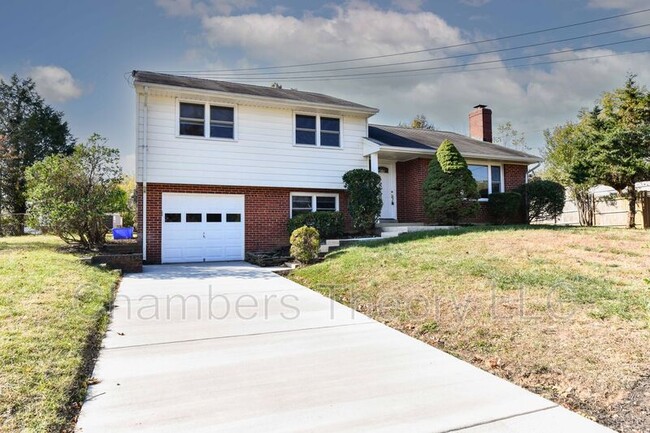 Building Photo - 5212 Montgomery St
