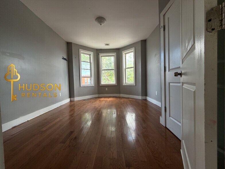 Building Photo - 230 Wilkinson Ave