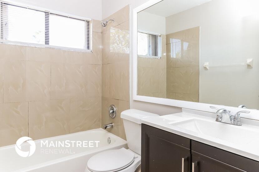 Building Photo - 4120 Palm Bay Cir