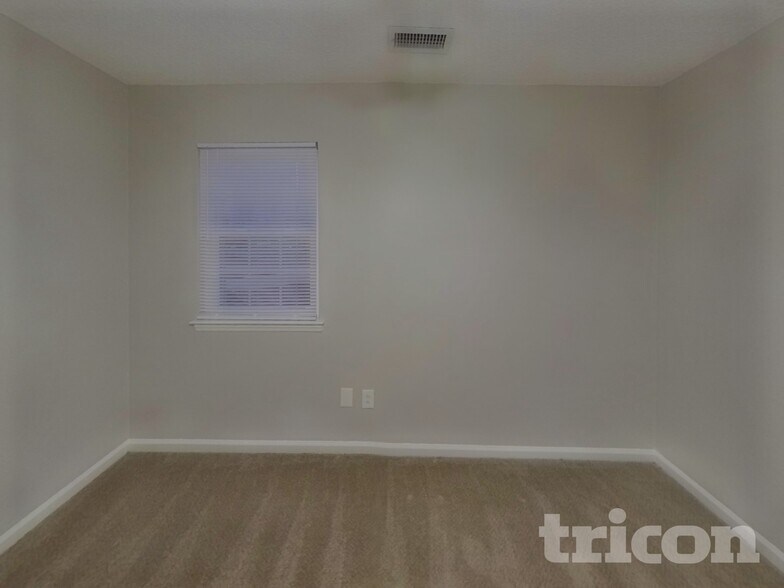 Building Photo - 2500 Justin Ct