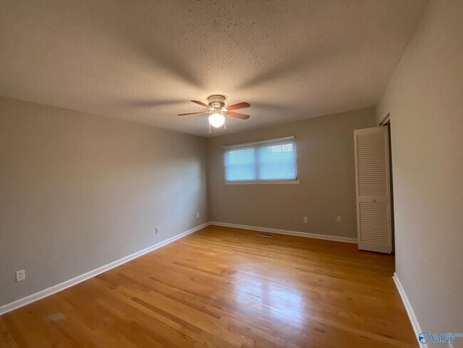 Building Photo - 710 Mountain Gap Rd SE