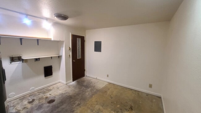 Building Photo - 945 Buchanan Ave