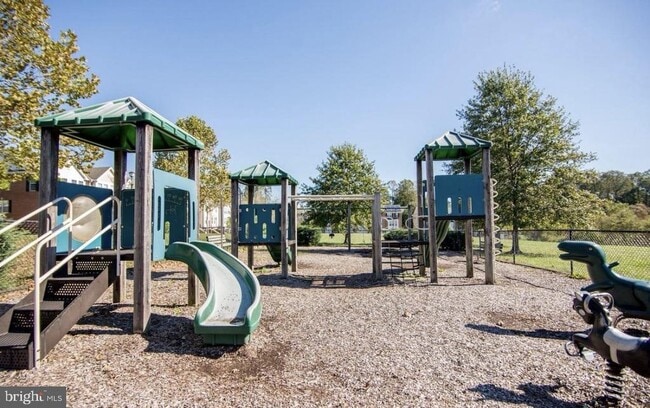 Building Photo - 8800 Community Square Ln