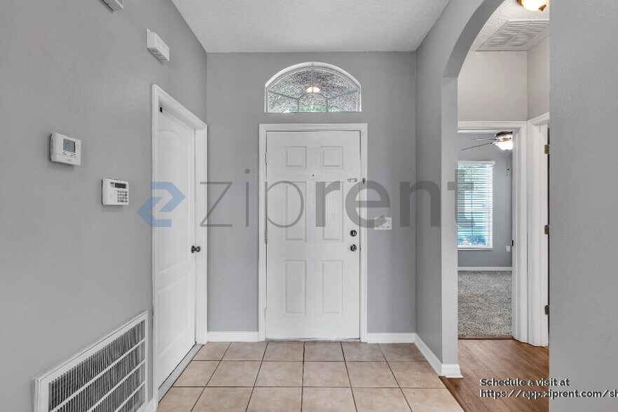 Building Photo - 13108 Social Ln