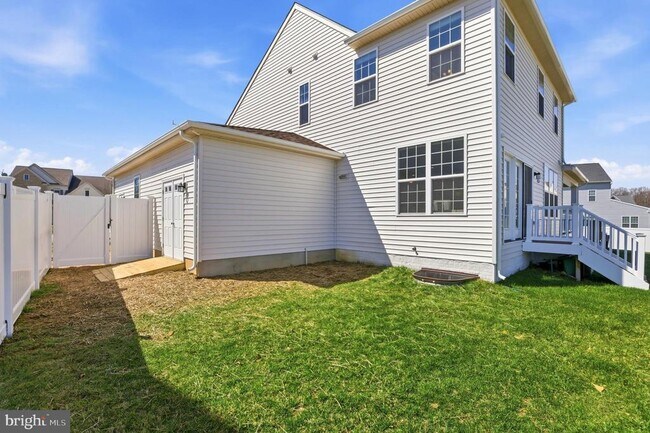 Building Photo - 6702 Savannah Dr