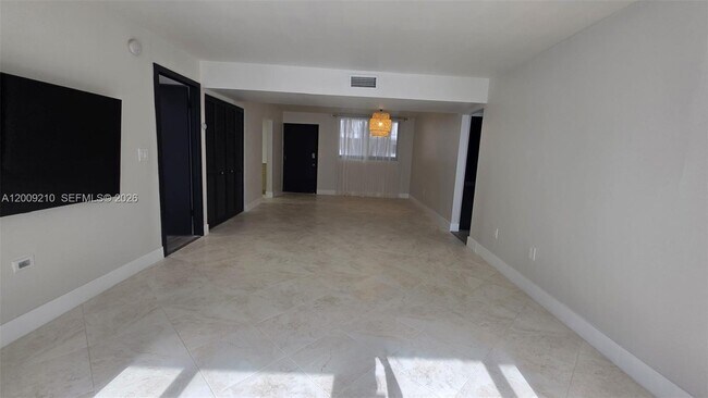 Building Photo - 250 Galen Dr