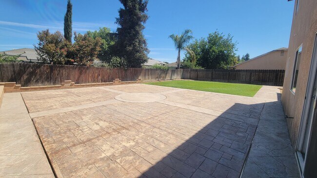 Building Photo - 4402 Sun Devils Ave