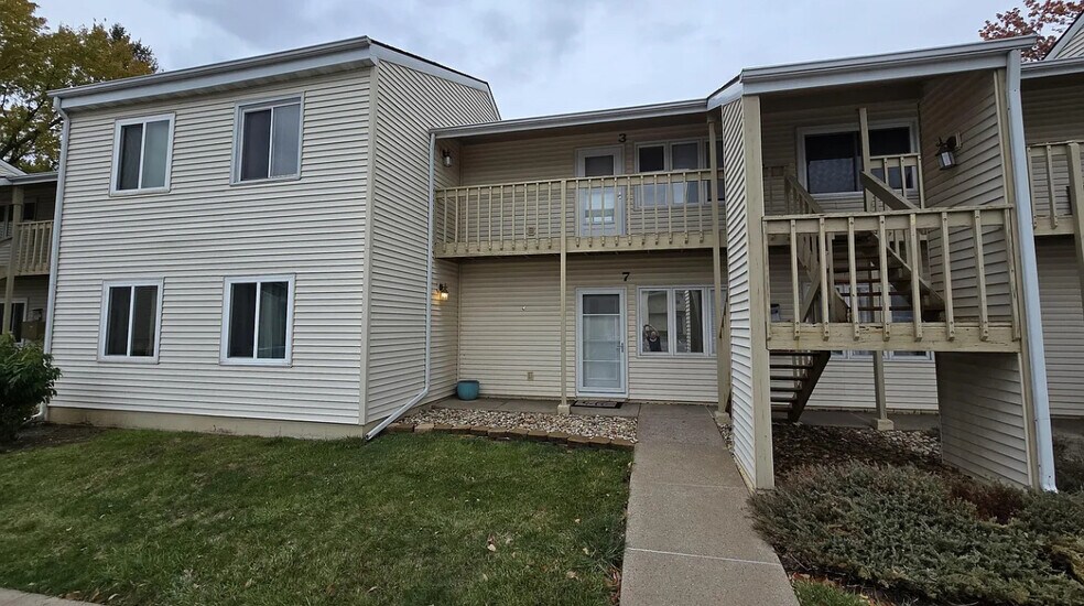 Building Photo - 31 Coventry Ln