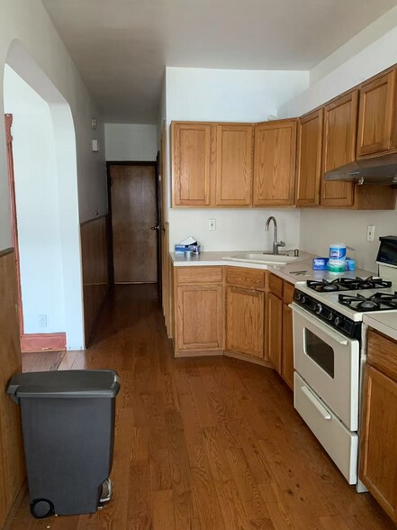 Building Photo - 107 Beadel St
