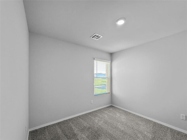 Building Photo - 1211 Clydesdale Dr