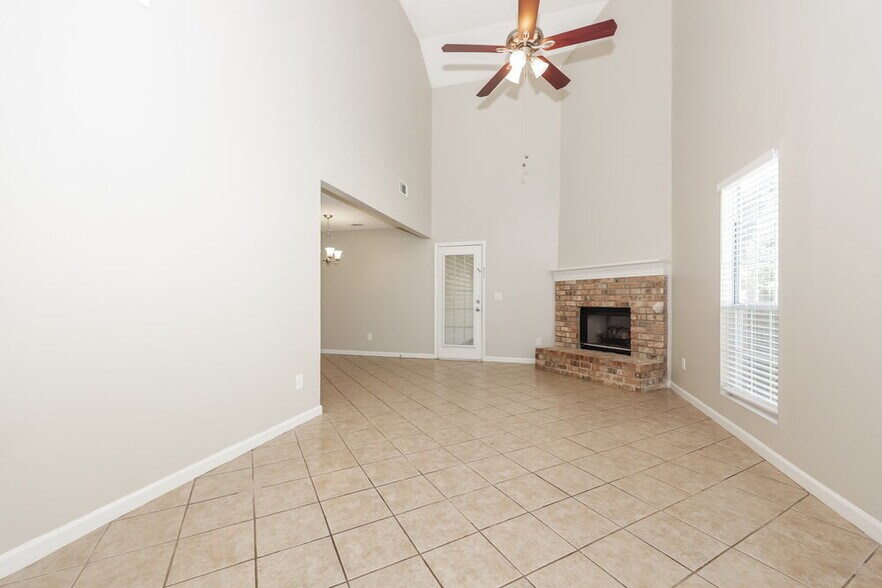 Building Photo - 3308 Milbridge Dr