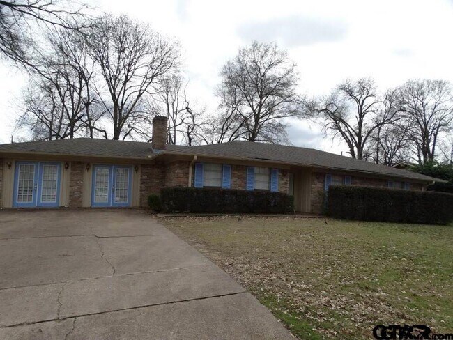 Building Photo - 1220 Brookshire Dr