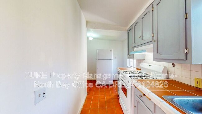 Building Photo - 28 Cunningham Pl