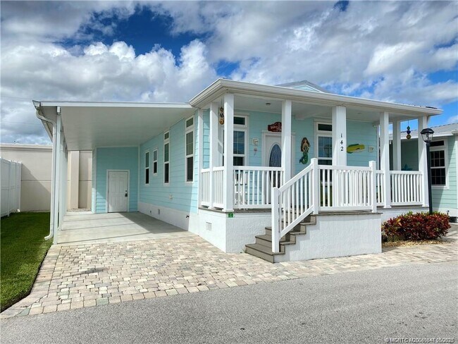 Primary Photo - 142 NE Coastal Dr