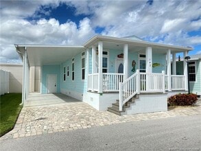 Building Photo - 142 NE Coastal Dr