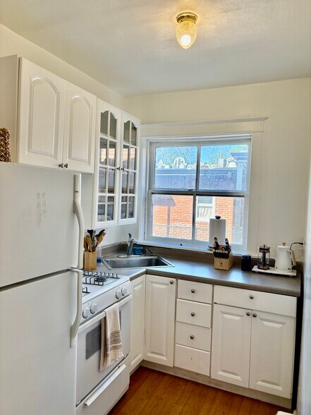 Building Photo - 2107 Maury Ave