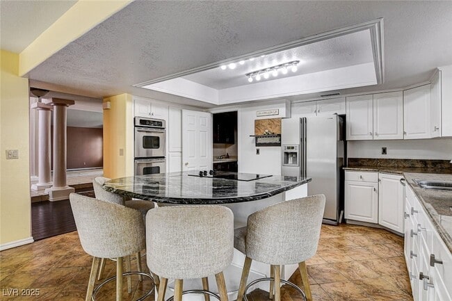 Building Photo - 8344 Snowmass Dr