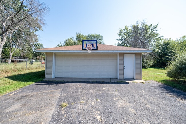 Building Photo - 4689 Morris Ln