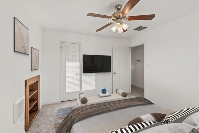 Building Photo - 116 Silkstone St