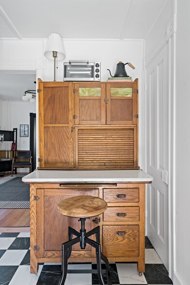 Building Photo - 4413 Albany Post Rd