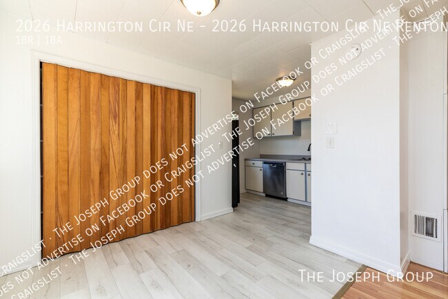 Building Photo - 2026 Harrington Cir NE