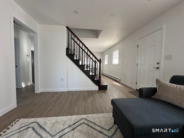 Building Photo - 15 Oakwood Rd