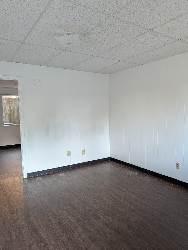 Building Photo - 104 Holland St