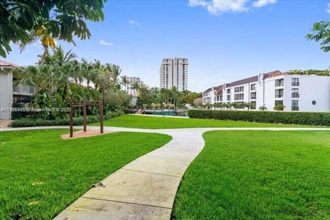 Building Photo - 4000 Towerside Terrace