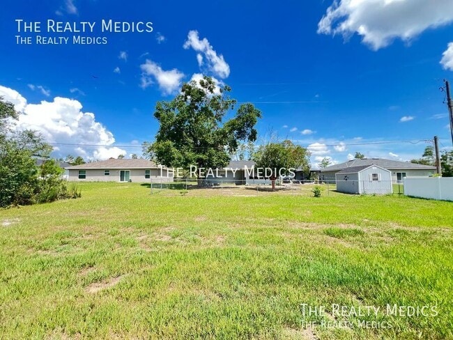 Building Photo - 2427 SW 168th Loop