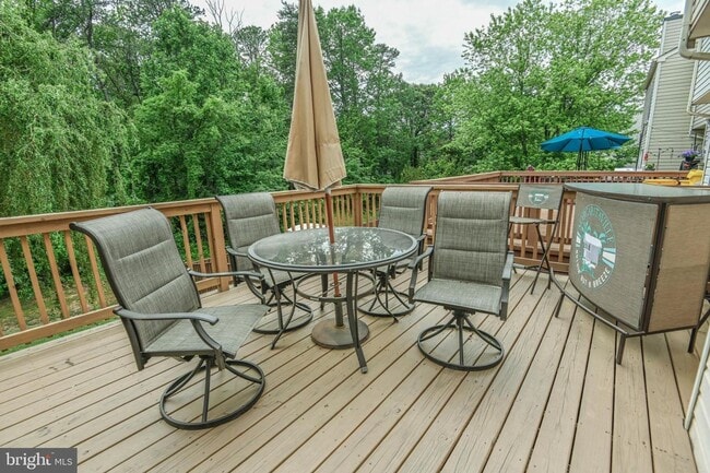 Building Photo - Townhome Chestnut Cove