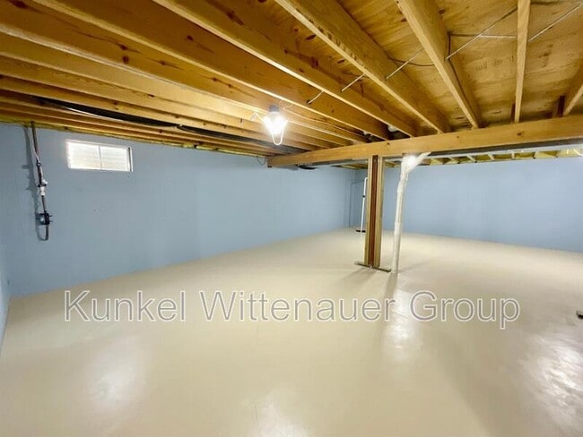 Building Photo - 110 St Sabre Dr