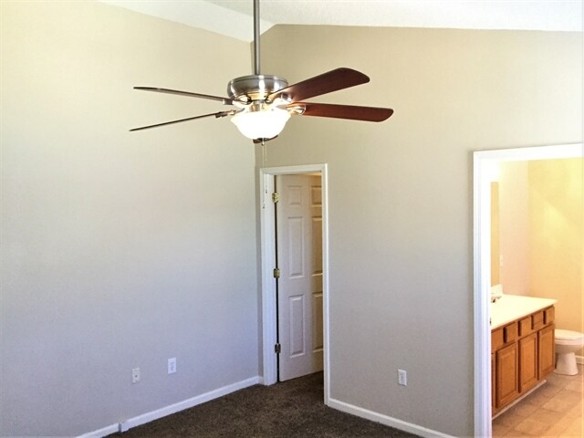 Building Photo - 5915 Leawood Run Ct