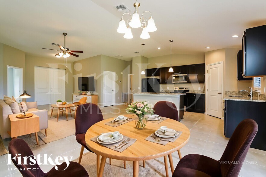 Building Photo - 2616 30th St SW