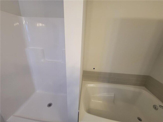 Building Photo - Modern 4-Bed Home with Open Layout, 3-Car ...