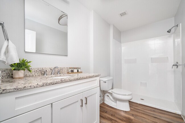 Building Photo - 170 Ridge Rd