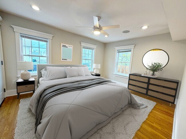 Building Photo - 37 Fenton St