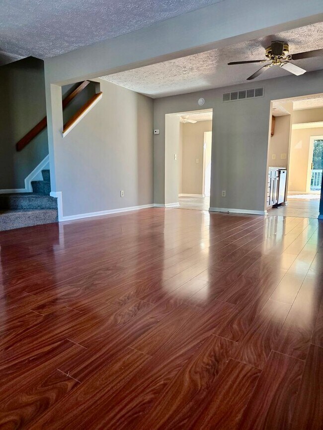 Building Photo - 3BR Townhome in Riverside Neighborhood of Belcamp!